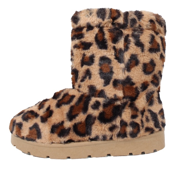 Bamboo Leopard Allover Faux Fur Ankle 
